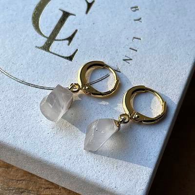 Geboortesteen oorbellen juni - maansteen - goud (1)